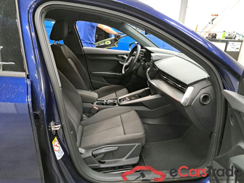 AUDI - AUD A3 SB TFSI 204PK Attraction Pack Business * HYBRID * #3