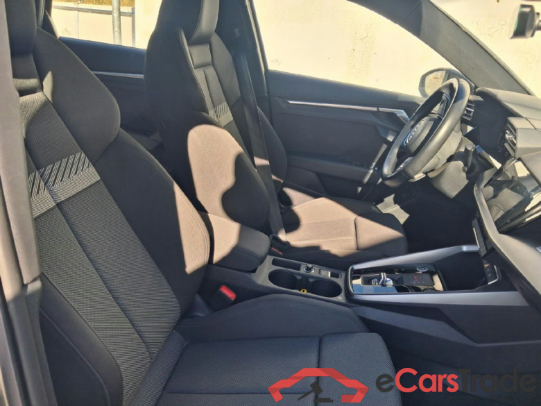 AUDI A3 / 2020 / 5P / berlina con portón Sportback S line 40 TFSI e 150kW S tron #6