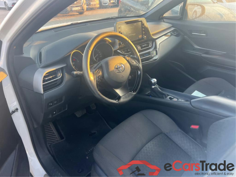 TOYOTA C-HR / 2019 / 5P / todoterreno 1.8 125H Active #3
