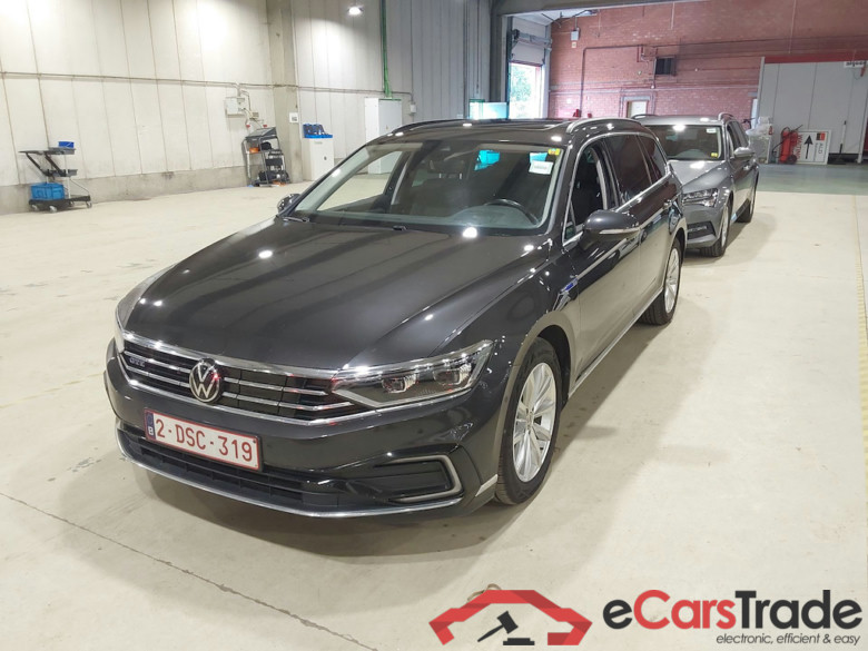 VOLKSWAGEN PASSAT VARIANT 1.4 TSI MSQ VARIANT GTE BUSINESS #1