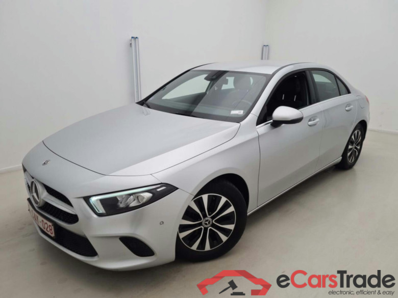 MERCEDES-BENZ A-KLASSE SEDAN 180 BUSINESS SOL. AUT