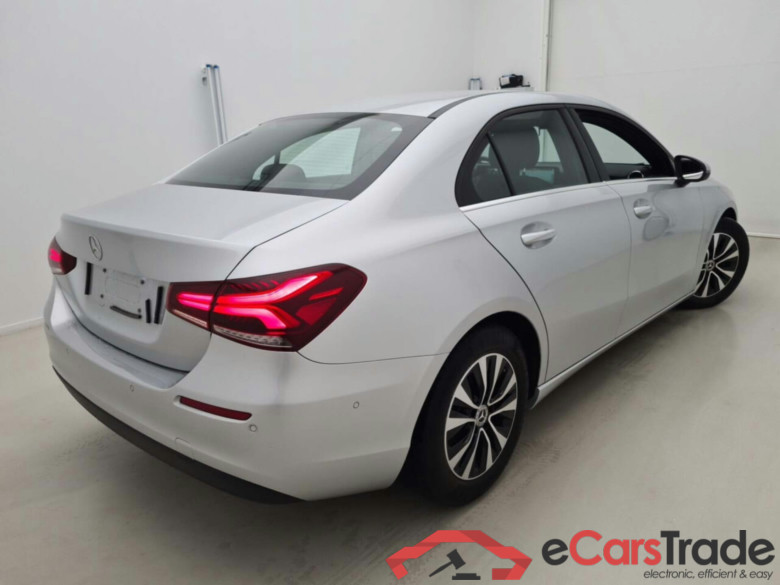 MERCEDES-BENZ A-KLASSE SEDAN 180 BUSINESS SOL. AUT #2