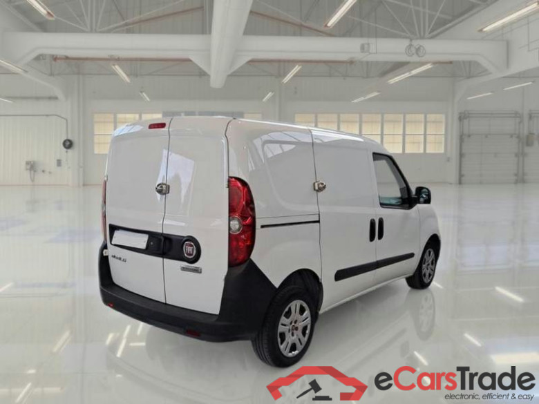 FIAT DOBLÒ CARGO / 2014 / 4P / VETT. FURGONATA CH1 LOUNGE 1.6 MJET 90CV E6D-F SeS #2