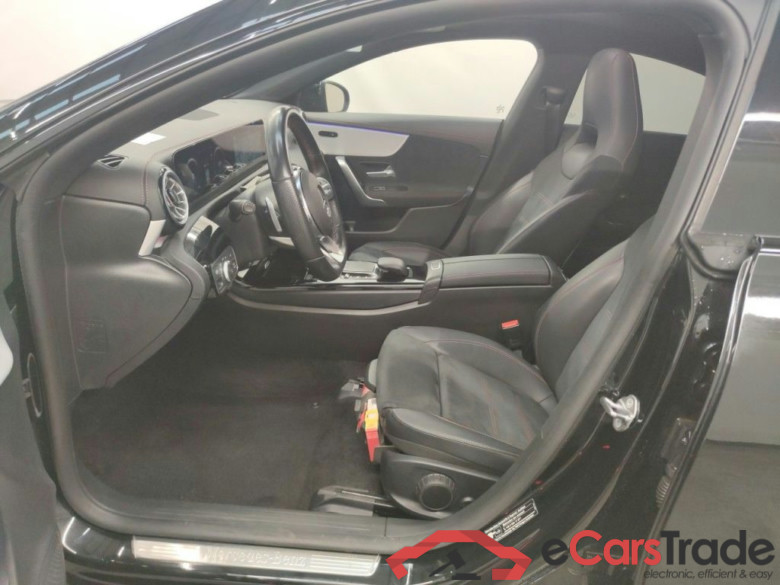 Mercedes-Benz CLA CLA 250 e Business Solution 4d #3