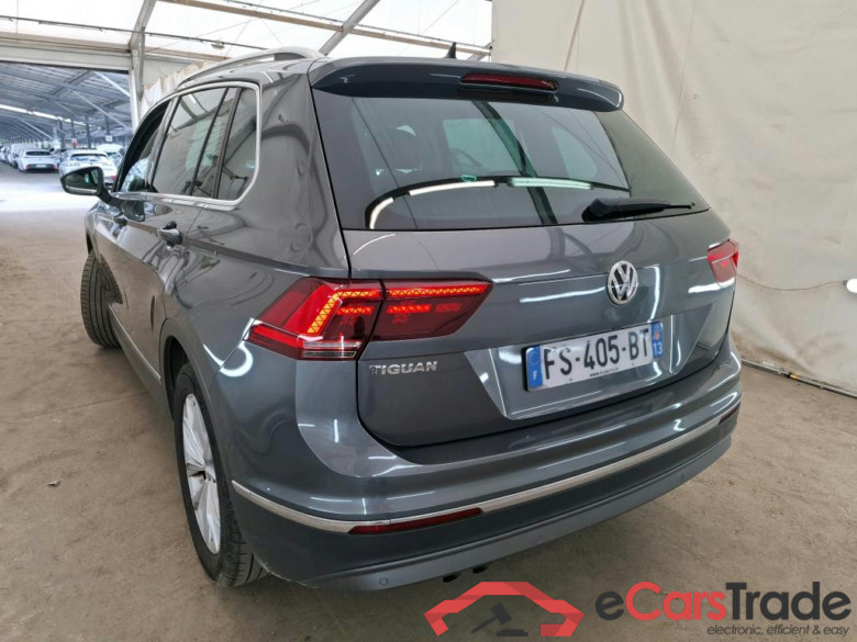 VOLKSWAGEN Tiguan / 2016 / 5P / SUV 2.0 TDI 150 DSG7 Carat #2