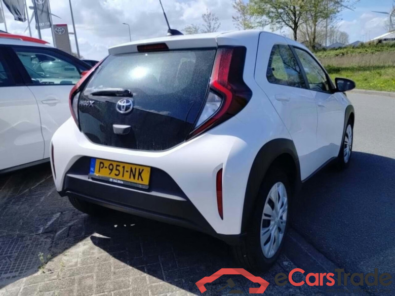 TOYOTA Aygo X 1.0 VVT-i MT Play #4