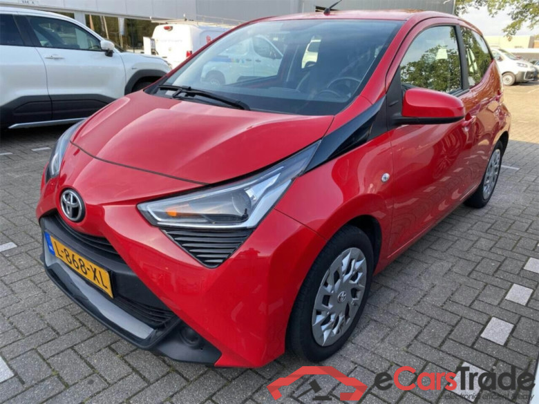 TOYOTA Aygo 1.0 VVT-i x-play