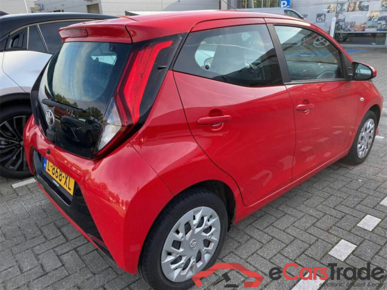 TOYOTA Aygo 1.0 VVT-i x-play #4