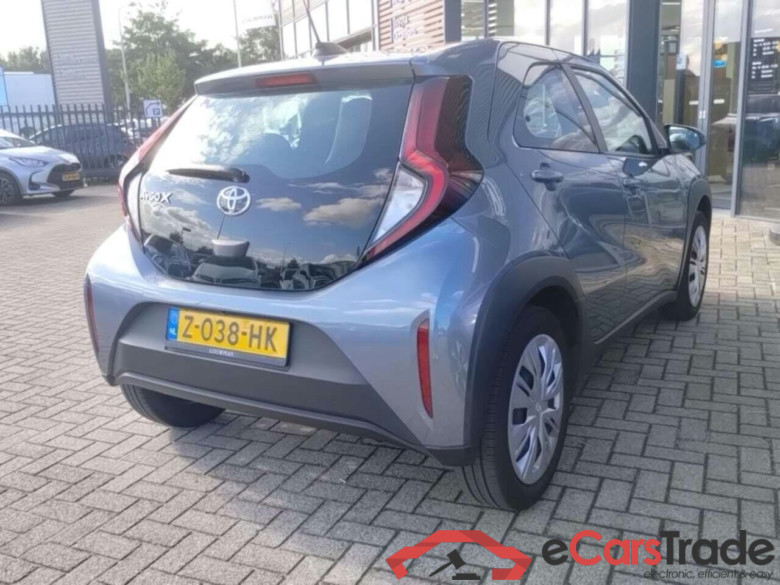 TOYOTA Aygo X 1.0 VVT-i S-CVT Play #4