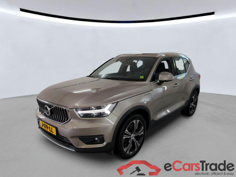 VOLVO XC40 132 kW #1