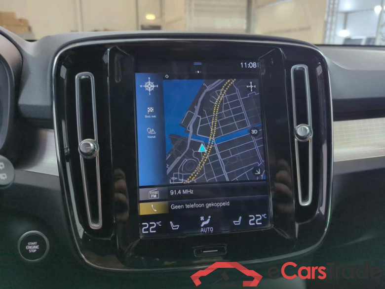VOLVO XC40 132 kW #2