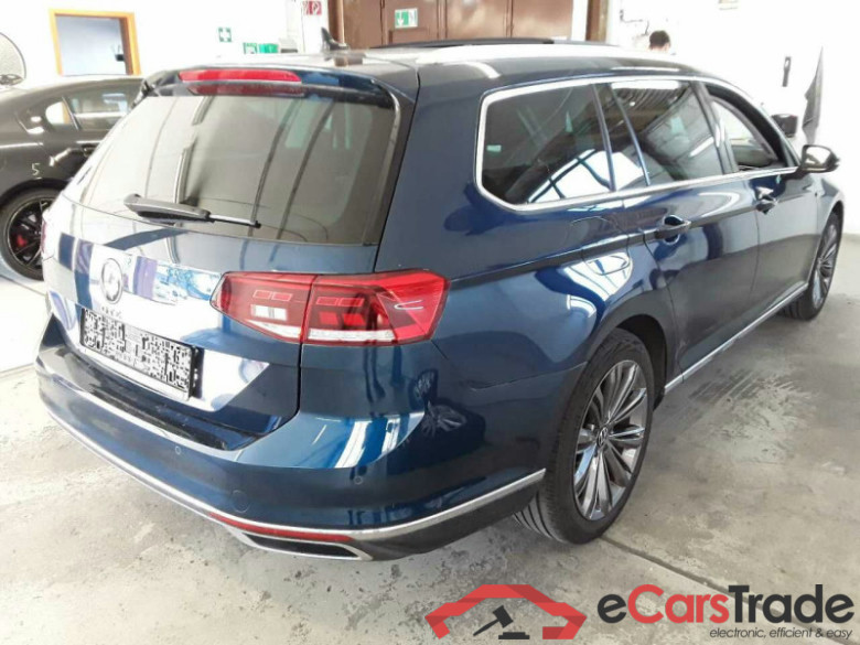 Volkswagen Passat  #4