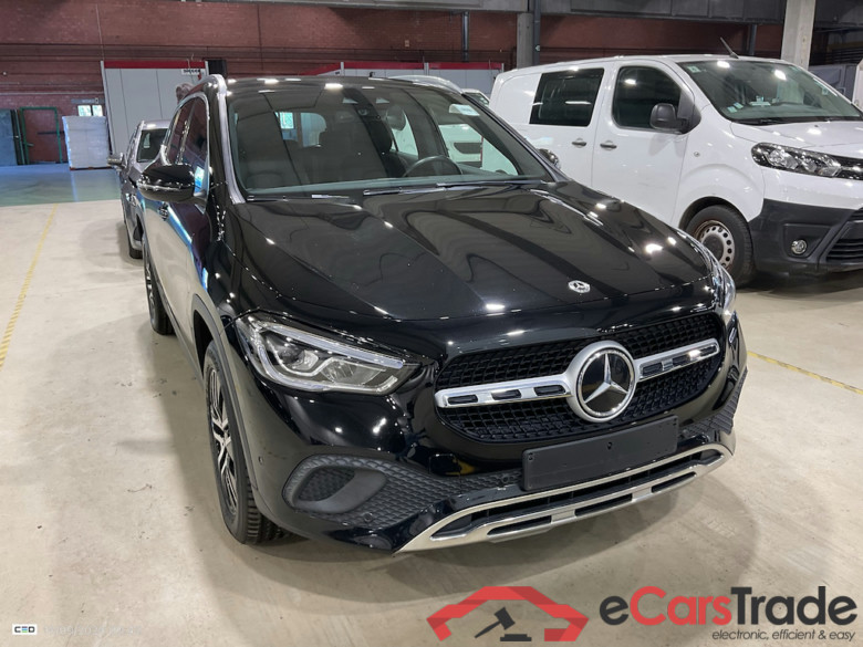 MERCEDES-BENZ GLA 2.0 GLA 200 D DCT 4MATIC 4WD BUS SOL #2