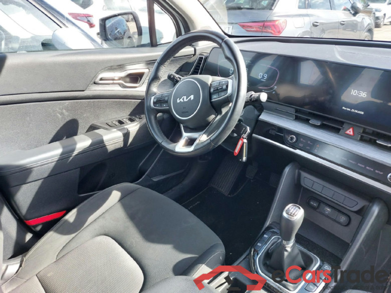 KIA Sportage / 2022 / 5P / todoterreno 1.6 T-GDi 110kW (150CV) Drive 4x2 (AC2) #3