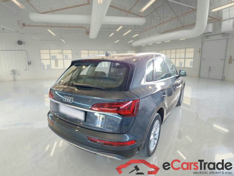 AUDI Q5 / 2020 / 5P / SUV 50 TFSI E BUSINESS QUATTRO S TRONIC #2