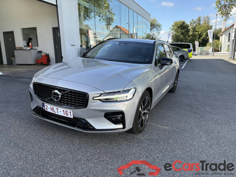 VOLVO V60 2.0 B4 MHEV Plus Dark DCT Plus Dark #1