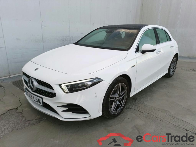 MERCEDES-BENZ Clase A / 2018 / 5P / berlina con portón A 250 e #1