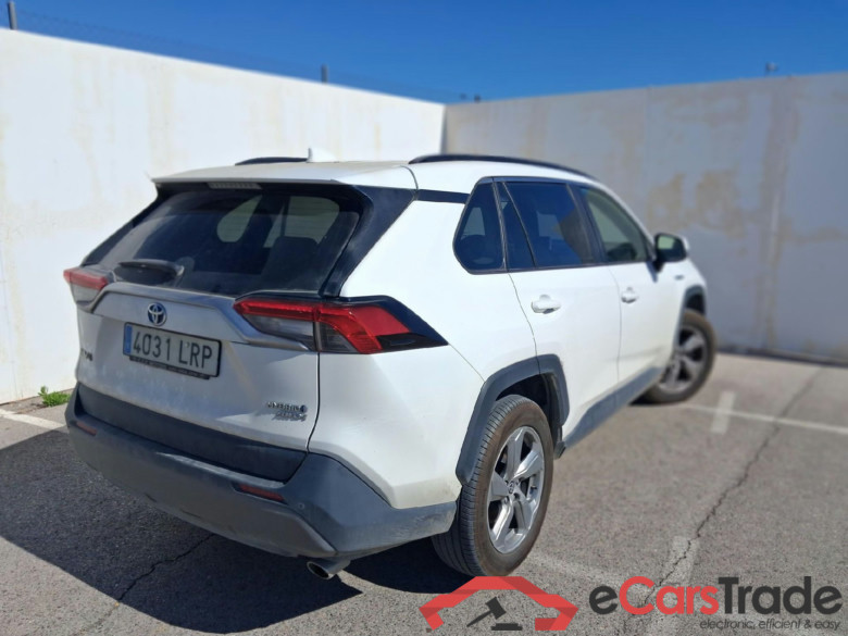 TOYOTA Rav4 / 2018 / 5P / todoterreno 2.5l 220H Advance 4WD #2
