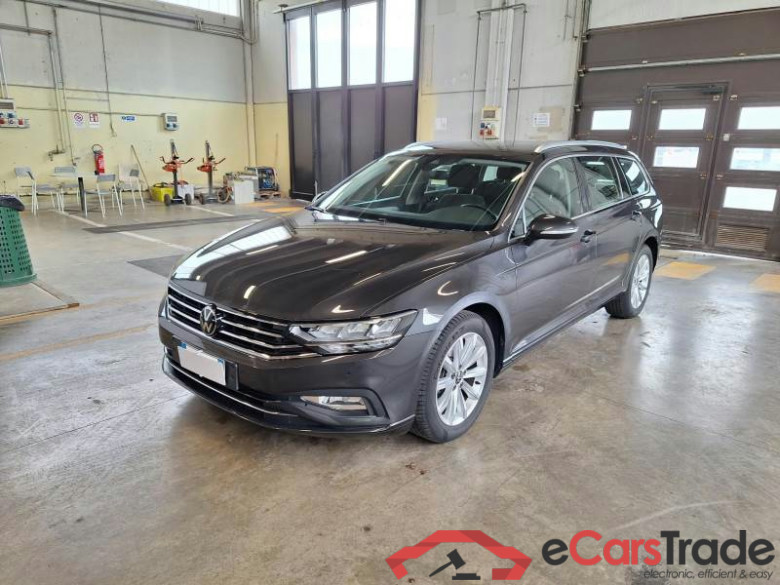VOLKSWAGEN PASSAT / 2019 / 5P / STATION WAGON VAR. 2.0TDI SCR EVO 110KW BUSINESS DSG #1