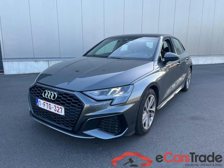 AUDI A3 Sportback S line 30 TFSI  81(110) kW(ch) 6 vitesses