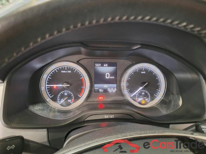 SKODA KODIAQ / 2021 / 5P / SUV 1.5 TSI ACT EXECUTIVE 7P #4