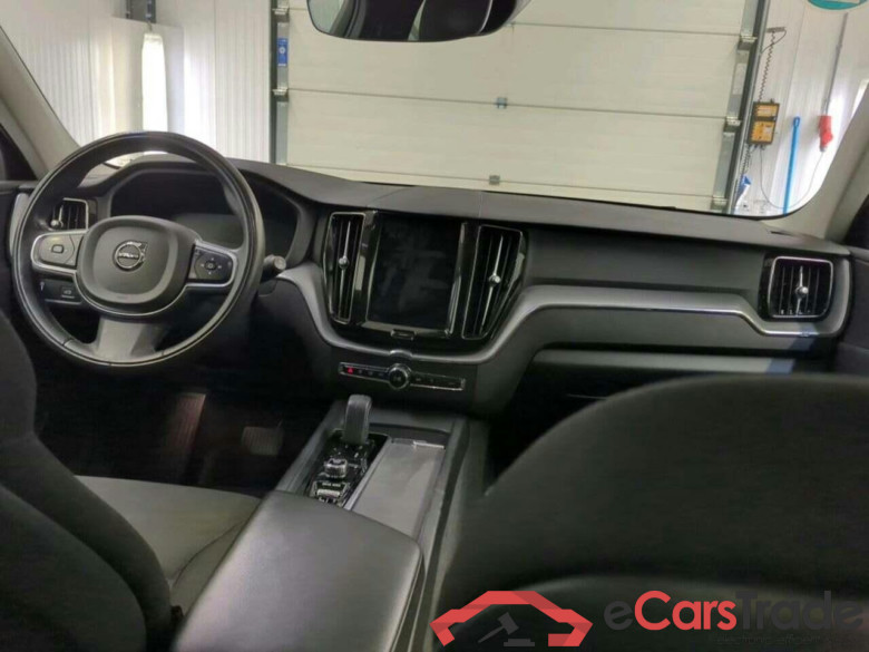 VOLVO XC60 2.0 B4 Momentum #3