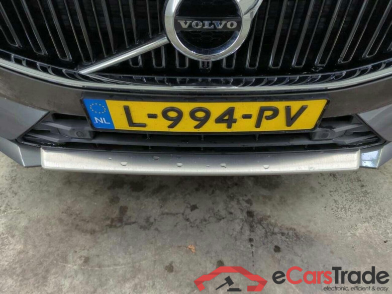 VOLVO XC60 2.0 B4 Momentum #4