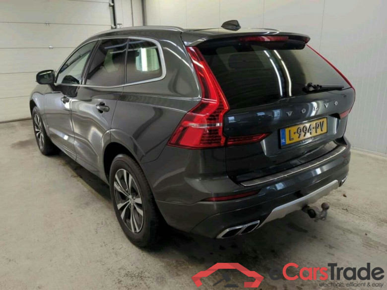 VOLVO XC60 2.0 B4 Momentum #6