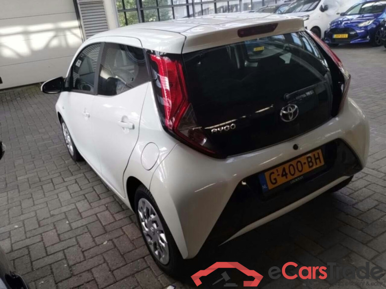 TOYOTA Aygo 1.0 VVT-i x-play limited #3