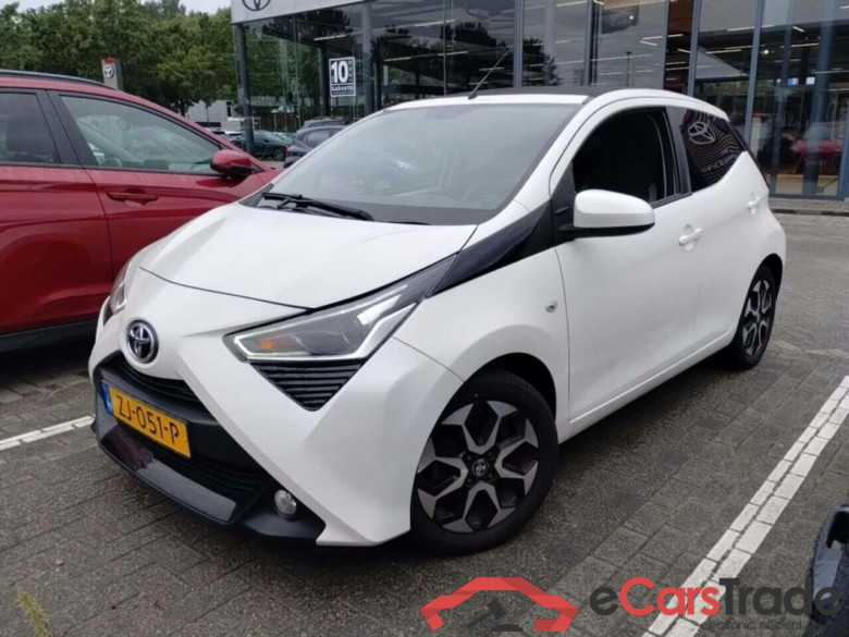 TOYOTA Aygo 1.0 VVT-i x-cite