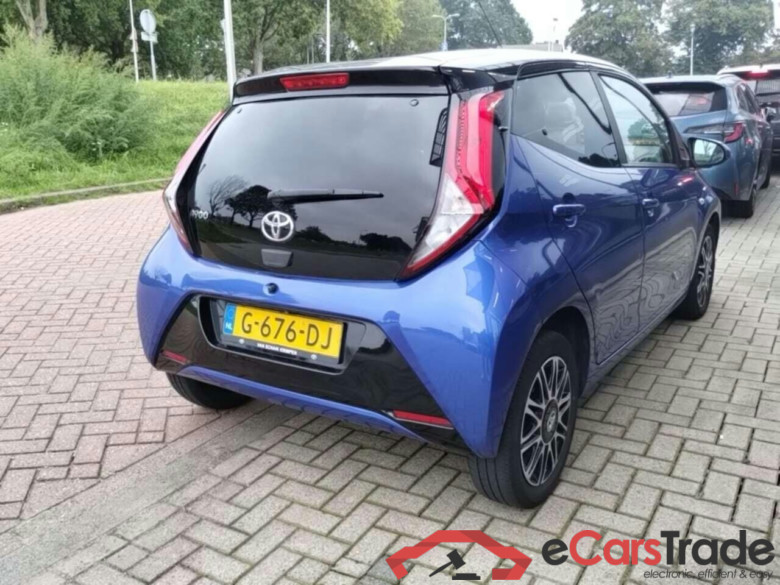 TOYOTA Aygo 1.0 VVT-i x-cite #4