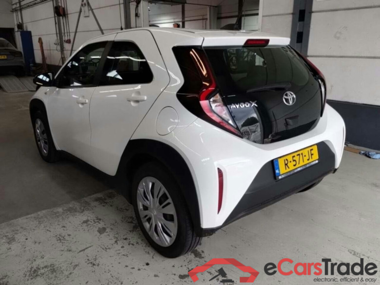 TOYOTA Aygo X 1.0 VVT-i MT Play #3