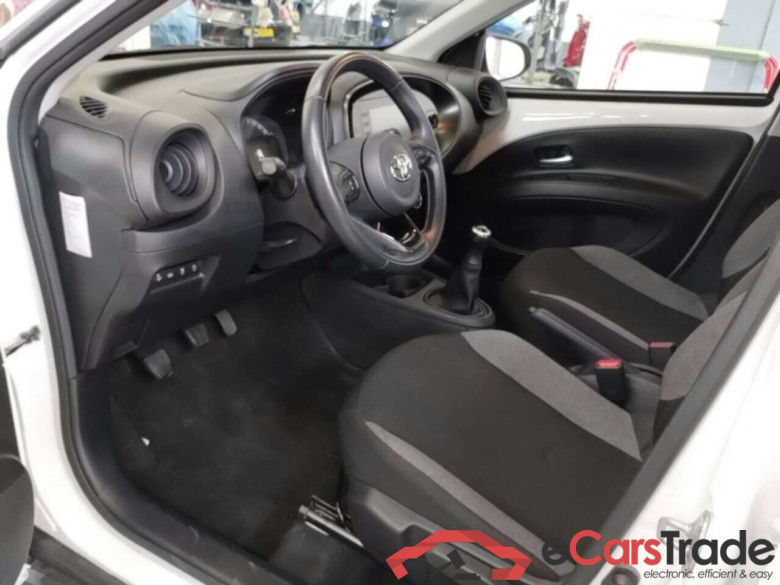 TOYOTA Aygo X 1.0 VVT-i MT Play #5