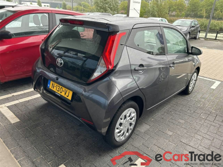 TOYOTA Aygo 1.0 VVT-i x-play #4