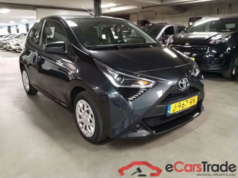 TOYOTA Aygo 1.0 VVT-i x-play #2