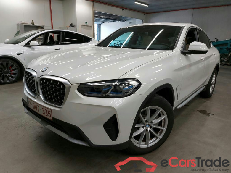 BMW - BMW X4 xDrive20dA 163PK With Climatic & Navigation & Heated Seats & Park Sensors Front & Rear & Foldable Trailer Hook