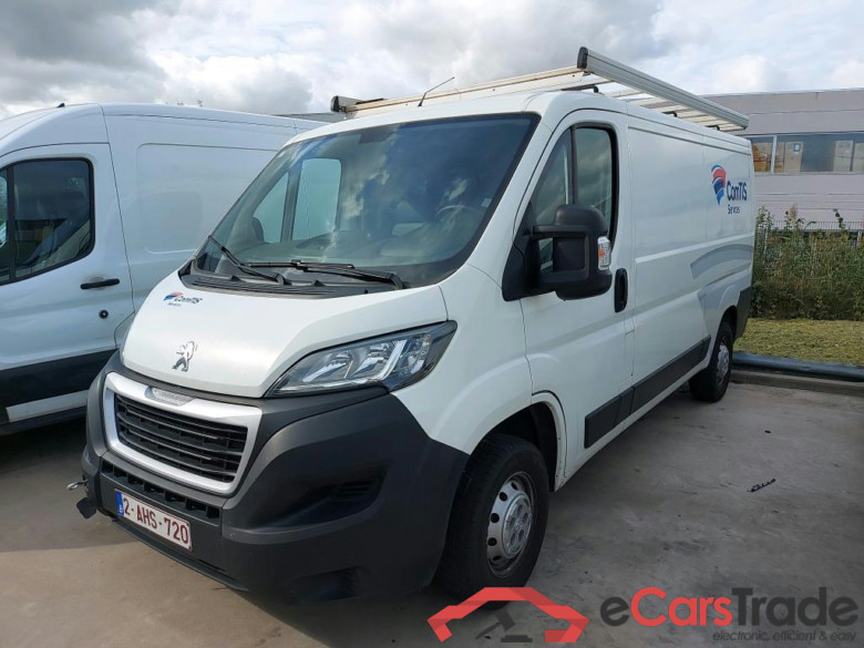 PEUGEOT - PEU BOXER BlueHDi 120PK              ***        ENGINE OUT  --- >  CONNECTING ROD BROKEN  !    MOTORSCHADEN - - - >  PLEUELBRUCH  !      ***          Premium L2H1 & Airco & Navigation &  Towing Hook