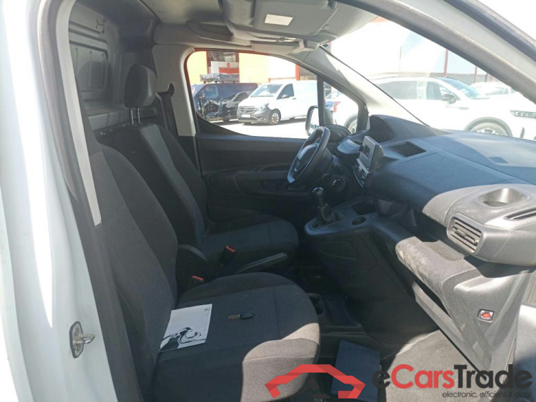 PEUGEOT Partner / 2018 / 3P / furgón derivado de turismo Pro Standard 600kg BlueHDi 73kW (AC) #6