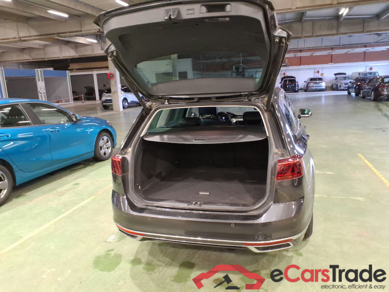 VOLKSWAGEN PASSAT VARIANT 2.0 TDI 90KW MSQ VARIANT ELEGANCE BUSINE #3