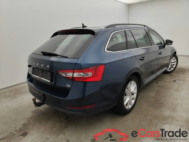 Skoda Superb Combi 1.4 TSI iV 160kW DSG6 Clever 5d #2