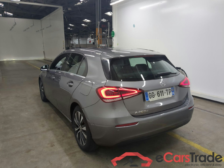 MERCEDES-BENZ Classe A Compact / 2018 / 5P / Berline A 200 d Business Line 8G-DCT #3