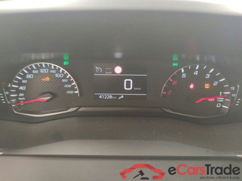 Peugeot 208 1.2 PureTech 75 MAN5 S&S Active Pack 5d #6