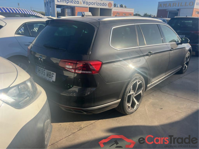 VOLKSWAGEN Passat / 2019 / 5P / familiar Variant R-Line 1.5 TSI 110kW (150CV) DSG #2