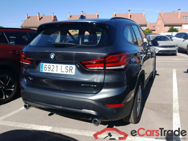 BMW X1 / 2019 / 5P / todoterreno sDrive18d #2