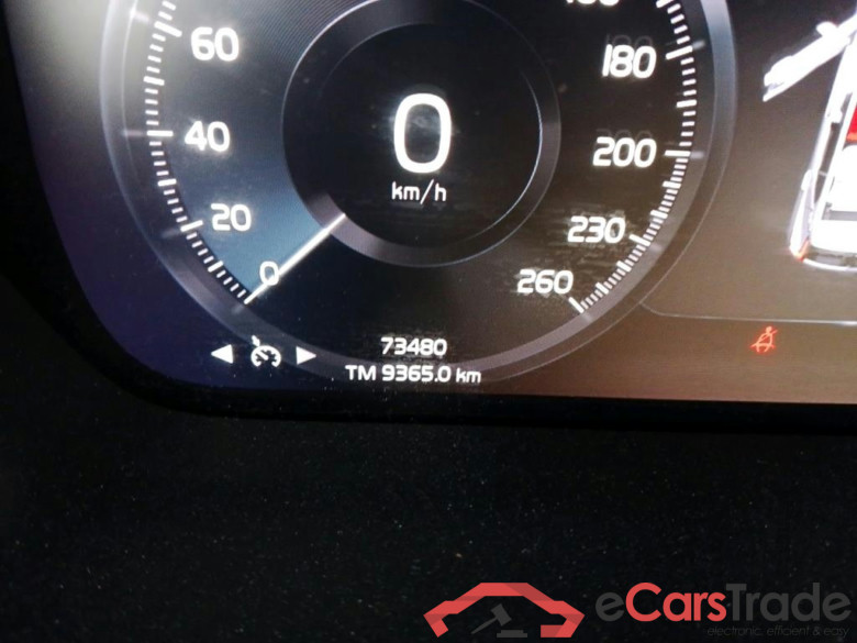 VOLVO XC40 / 2017 / 5P / todoterreno 1.5 T4 Twin Recharge R-Design Exp Auto #5