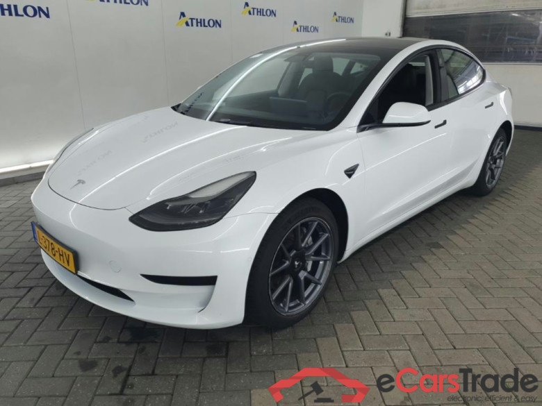 Tesla Model 3 Standard Range Plus RWD 4D 225kW