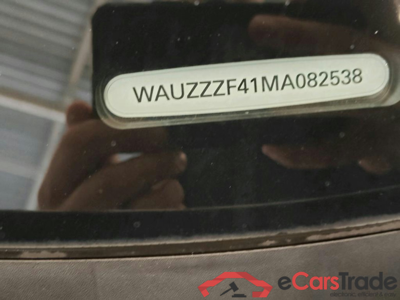 Audi A4 Avant 35 TFSI S tronic S Edition Competition 5d #6