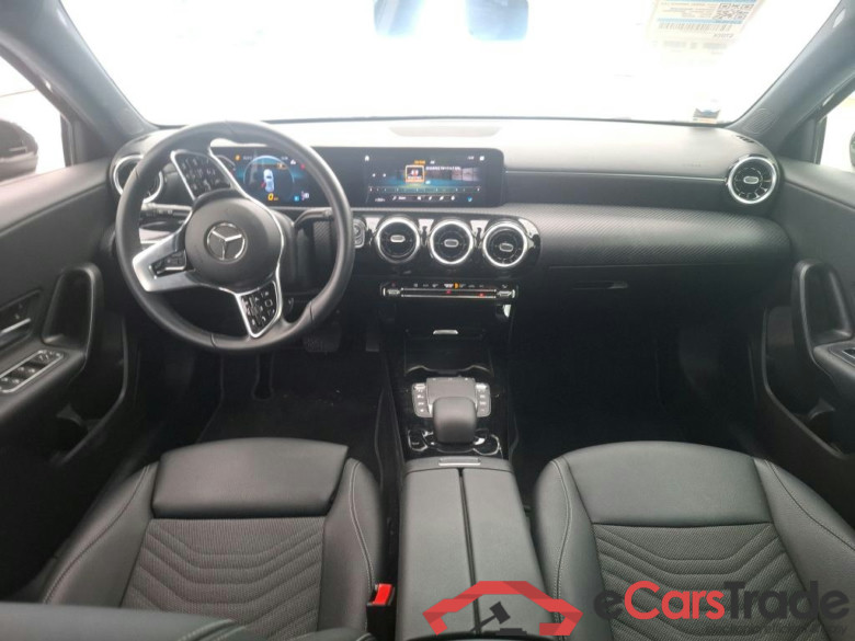 MERCEDES-BENZ Classe A Compact / 2018 / 5P / Berline A 180 d Business Line 8G-DCT #5