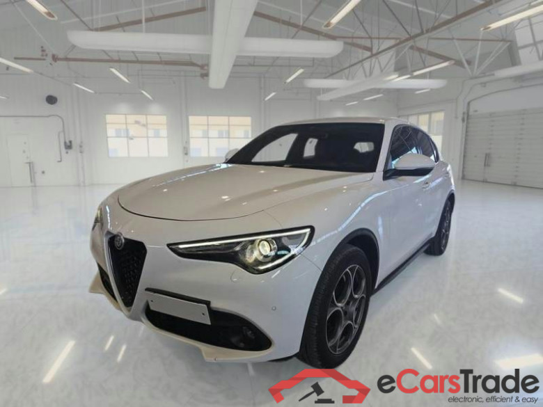 ALFA ROMEO STELVIO / 2017 / 5P / SUV 2.2 TD 190 CV SPRINT AT8 Q4 #1
