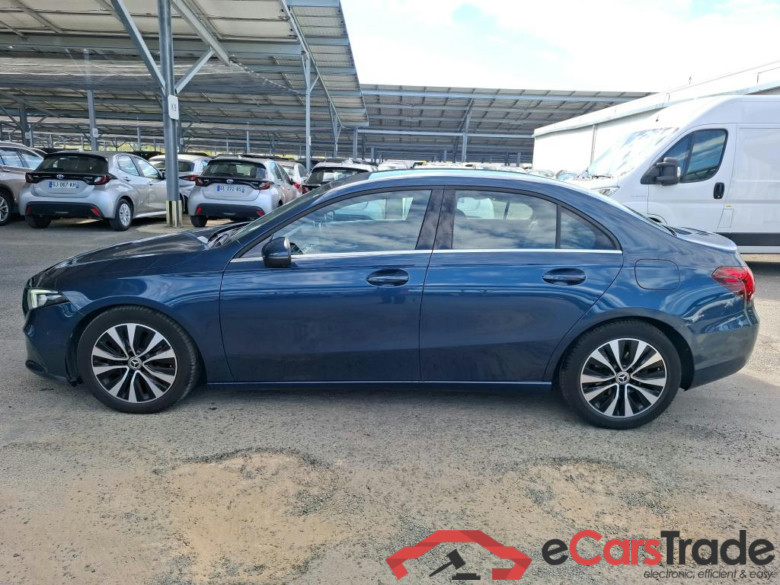MERCEDES-BENZ Classe A Berline / 2018 / 4P / Berline A 200 d Business Line 8G-DCT #3